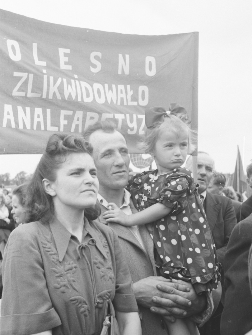 Uroczystość w Tczewie z okazji zlikwidowania analfabetyzmu w 18 powiatach, 1950 / NAC