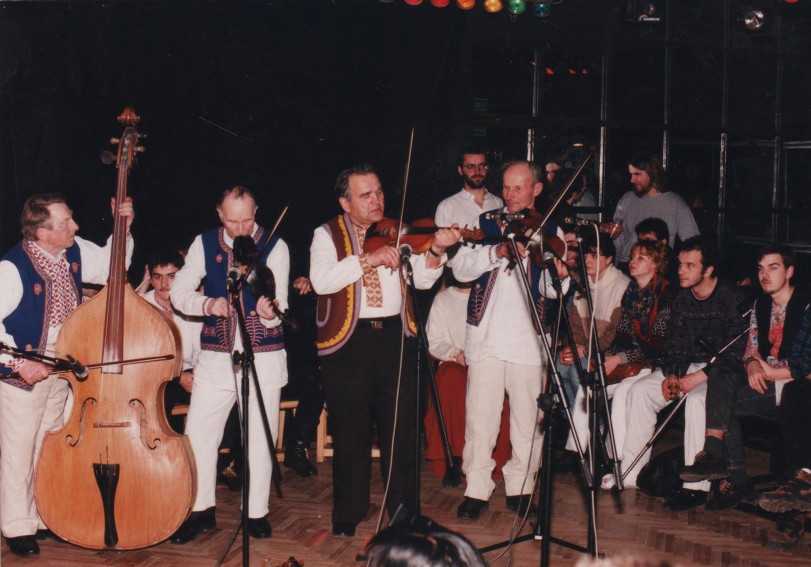 Łemkowska Kapela Zberana Michała Mychajłyszyna z Komańczy, Klub Remont, Warszawa 1995, fot. archiwum autora