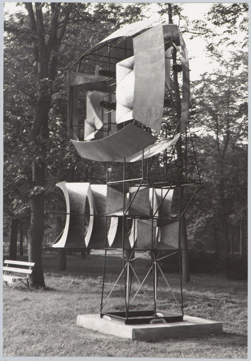 15.	Jerzy Jarnuszkiewicz, Kompozycja przestrzenna, Ostrava, Czechy, 1967, fot. Jan Palkovský/archiwum rodziny artysty