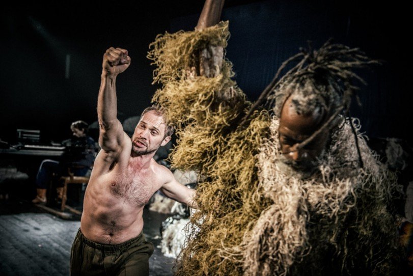 „Jak ocalić świat na małej scenie?” – Teatr Powszechny, fot. Magda Hueckel