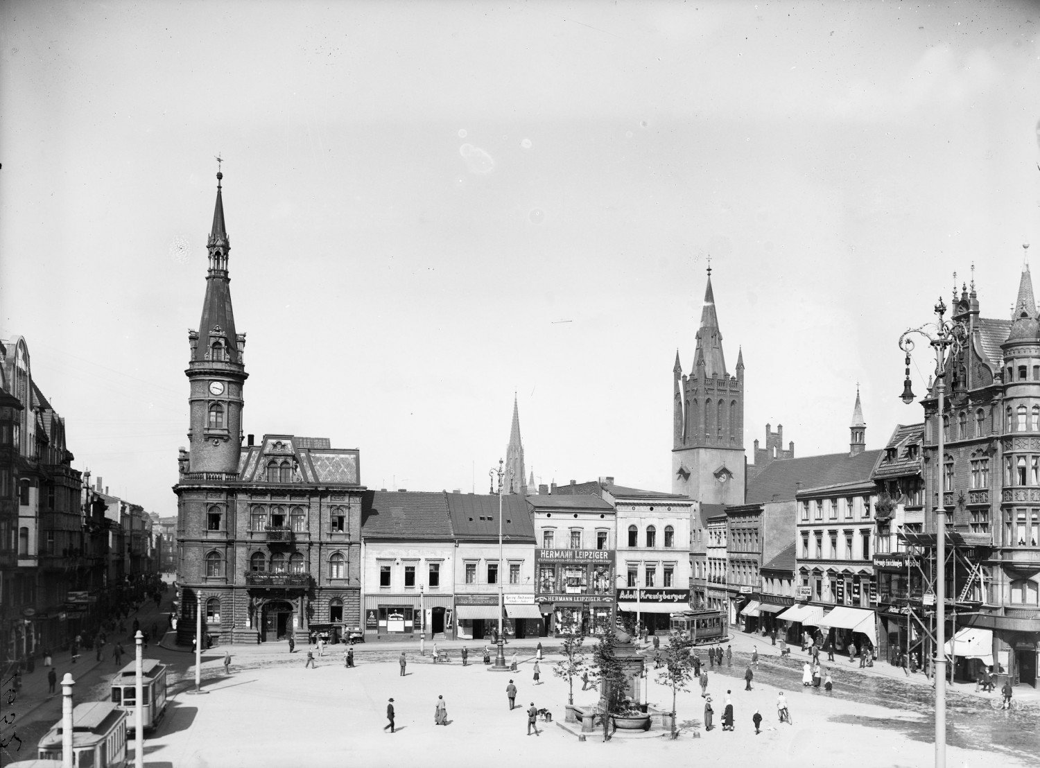 Rynek w Bytomiu przed 1939 / NAC