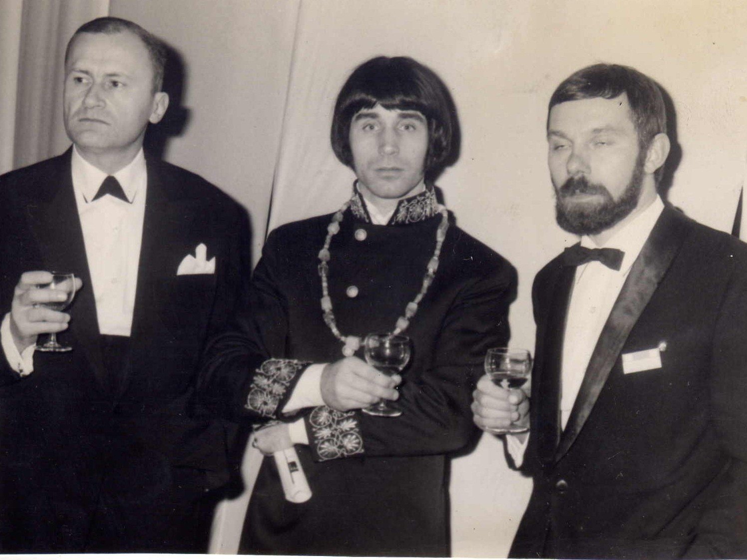 Targi Midem 1966, w środku Czesław Niemen, z prawej Andrzej Korzyński