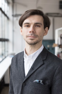 Paweł Knut Adwokat, członek zespołu Kampanii Przeciw Homofobii, doktorant na Wydziale „Artes Liberales” Uniwersytetu Warszawskiego.