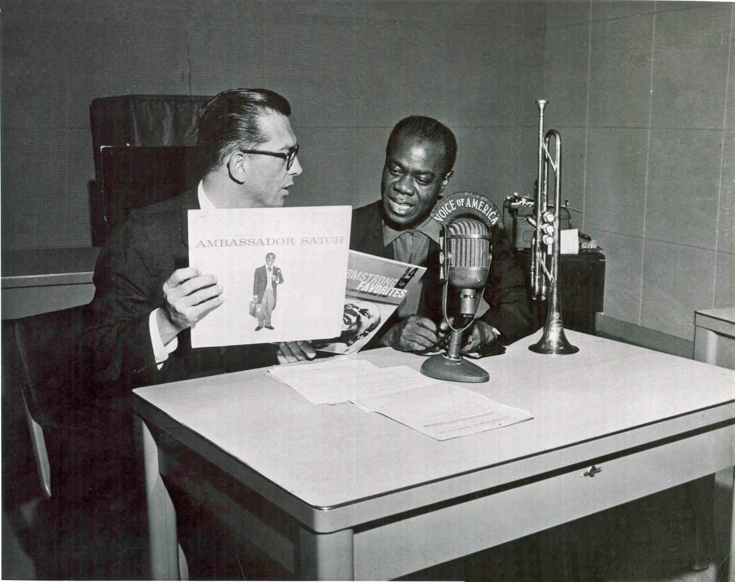 Willis Conover i Louis Armstrong, PD
