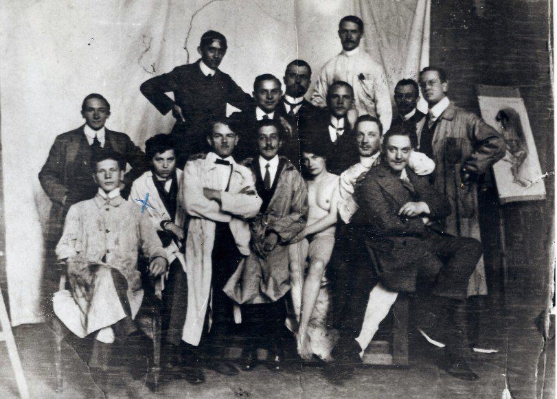 Akademia Sztuk Pięknych w Monachium, 1911-12 r. Zofia Lubańska (Stryjeńska) druga od lewej. Z archiwum rodziny Stryjeńskich