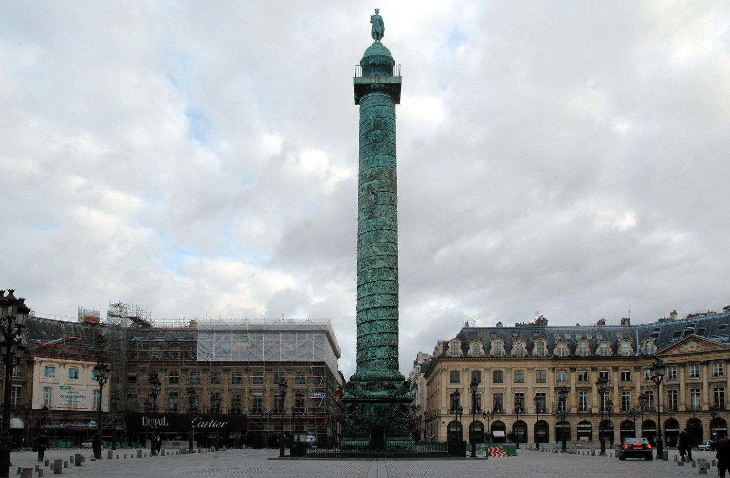 Вандомська колона в Парижі, збудована в 1805-1810 роках