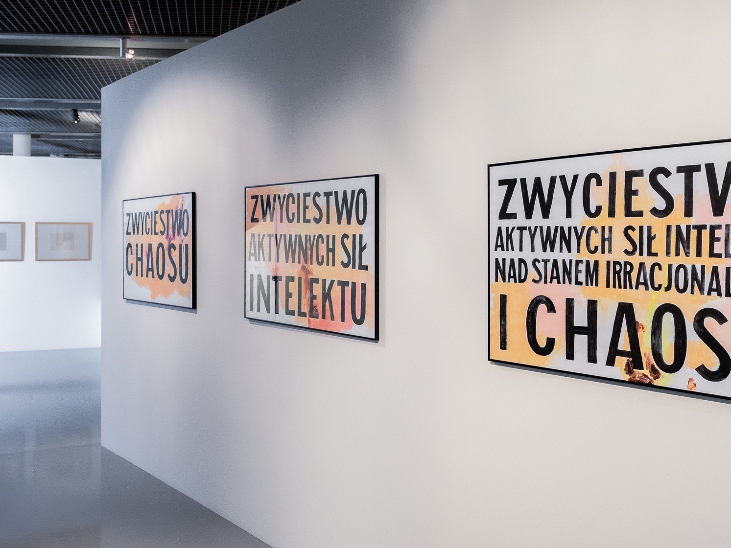 "Atlas nowoczesności. Kolekcja sztuki XX i XXI wieku", widok wystawy, 2020, fot.HaWa, Muzeum Sztuki w Łodzi.